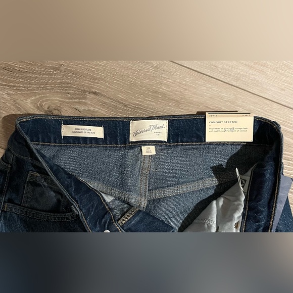 COPY - NWT Universal Thread Flared Jeans - Size 2 - Picture 8 of 10